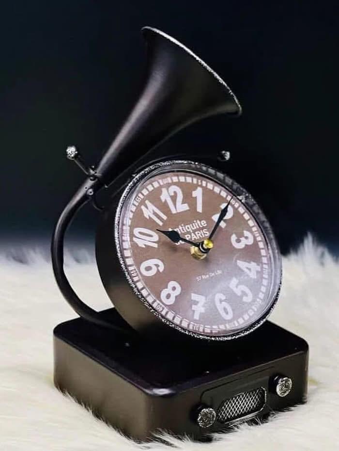 RADIO VINTAGE CLOCK S