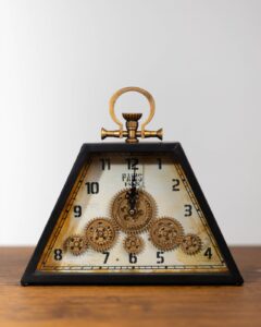 BLACK TRAPEZIUM ANTIQUE CLOCK - Image 2