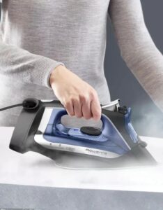 𝗥𝗼𝘄𝗲𝗻𝘁𝗮 Access Powerful Steam Retractable Cord Iron 2500W