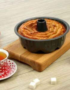 Non-Stick Crown-Shaped Cake Pan