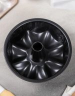 Non-Stick Crown-Shaped Cake Pan - Image 3