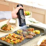 Electric Pepper and Salt Grinder, Spice Mill ，Battery Powered Adjustable 5 Levels of Coarseness Black Pepper Grinder Mill