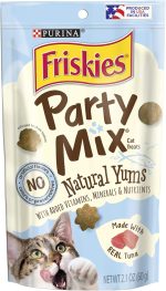 Purina Friskies Natural Cat Treats, Party Mix Natural Yums With Wild Tuna - (10) 2.1 oz. Pouches - Image 4
