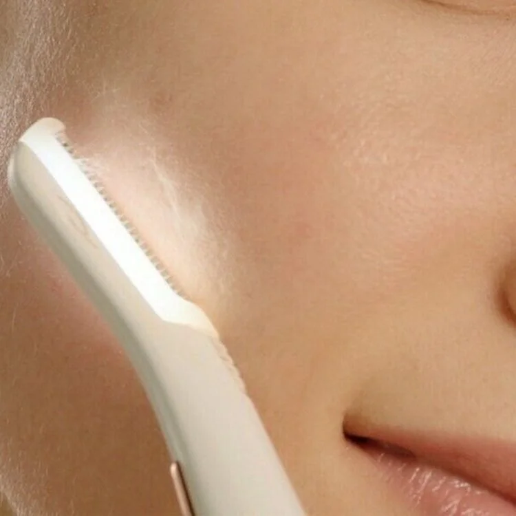 Untitled-2_aa7e2015-5a71-4ed7-9e3e-41f0cc711276-1 Finishing Touch Flawless Derma plane, Lighted Facial Exfoliator and Hair Remover - Image 1